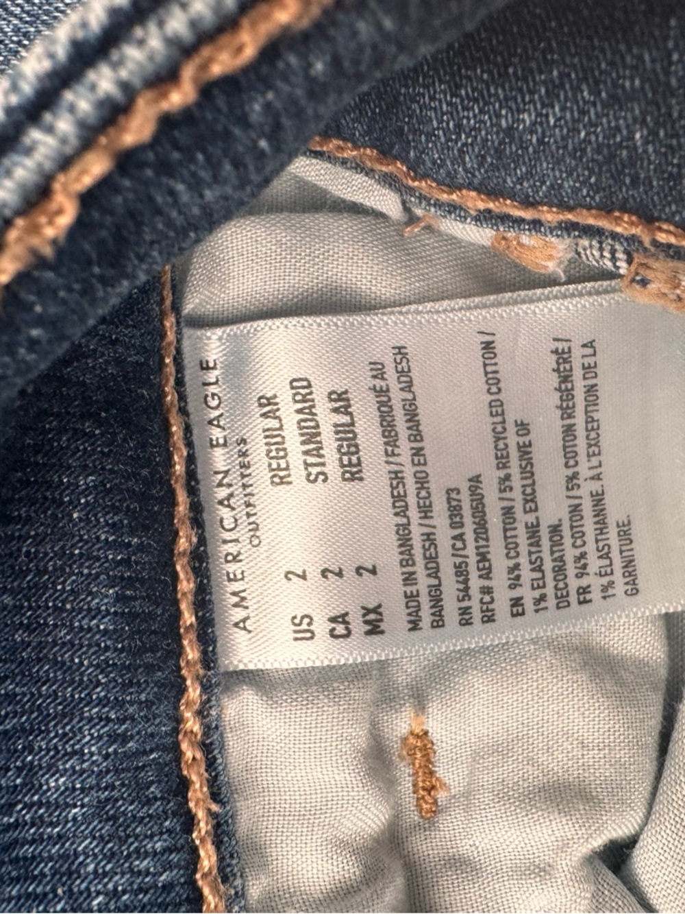 American Eagle Outfitters Dark Wash Straight Leg Jeans size 2 - Picture 6 of 6